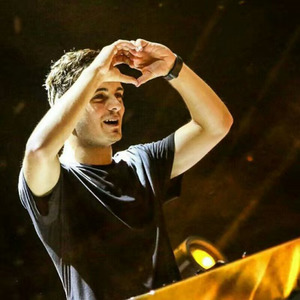 Armin Van Buuren - Free Fall (LKUS & MartinG Mashup)