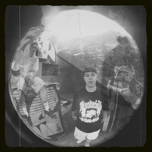 MALES MAYORES (feat. KE DICE EL HOMBRE!, JDRUMS & EDUARDOOMG) (Explicit)