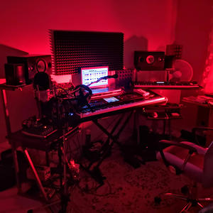 computer game (mono tinnus loop)