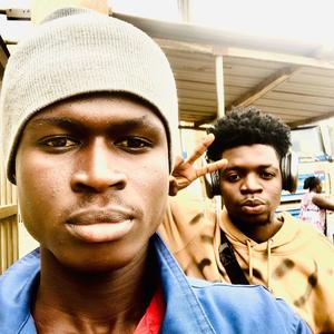 Running (feat. Yhaw eshi) (Explicit)