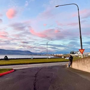 9 to 5 (feat. Mark Quarles)