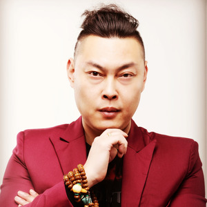 未来的路 (伴奏)