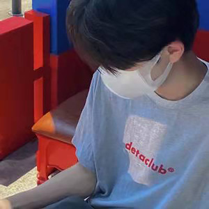 她的微笑她的爱闹我全都喜欢 (烟嗓版)