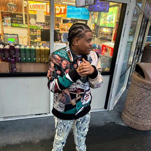 In The Room (feat. LuhhDon & Bloxklyfe) (Explicit)