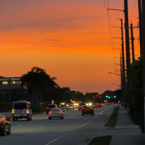 VOIR AILLEURS (Explicit)