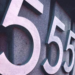 555