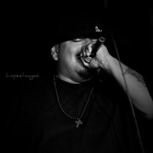 MIDDLE FINGER SALUTE (feat. Big G (Big G studios) (Explicit)