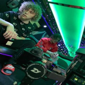 Went Silly(feat. Keno) (Explicit)