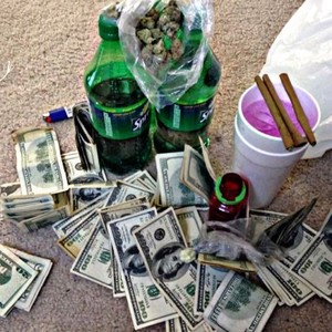 Wannagethigh? (feat. Drownmili & X313RELL) (Explicit)