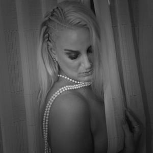 Low Key(feat. King Tef) (Explicit)