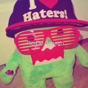 UFO W/Jaymore (feat. Jaymore) (Explicit)