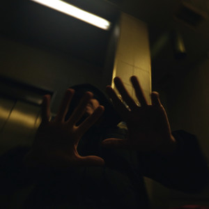 ONA JEST MARTWA (Explicit)