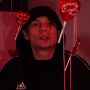 Lizak i kwiaty (Explicit)