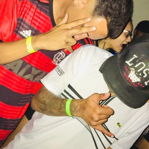 Eu Vendo Mesmo Versão Brega Funk kk(feat. Mc Code, Mc Biel do Alto, Mc Menor da Zl & Mc Chacal da Lost) (Explicit)