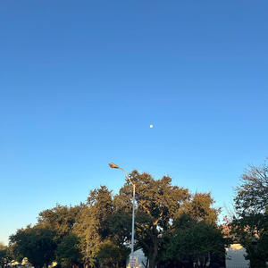 Hold of me (feat. AI Dior) (Explicit)