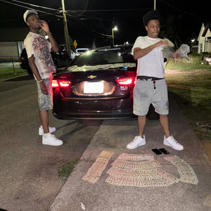 Grocery bag servin (Explicit)