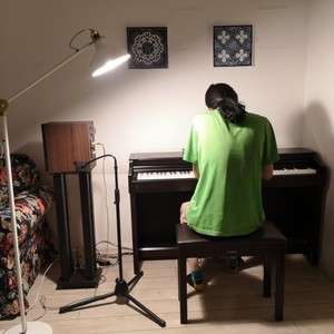 你闭上了眼睛我就会吻你