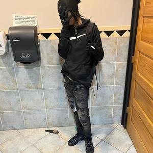 Drop a bomb (Explicit)