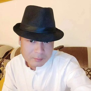 我们是一家 (伴奏)