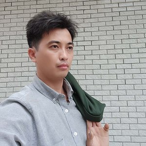 龙雄飞 - 也许爱情在下一个路口 (伴奏)