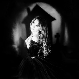 LEXXE - Queen of the Night