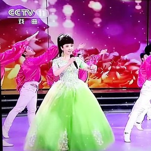 献礼建党100周年