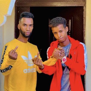 KUXUMEE SAAXIIB SAWIR (feat. SHARMA BOY)