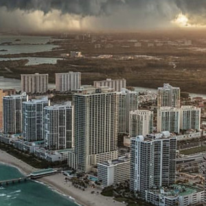 CREW THUGGIN (Explicit)