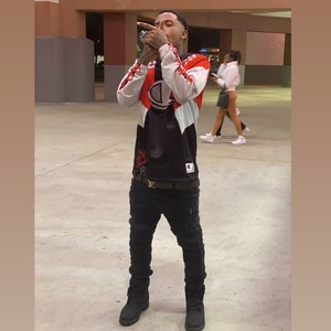 Thuggin'(feat. Dee Rogers) (Explicit)