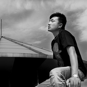 崔朋 - 北京爱情故事 (DJ版伴奏)