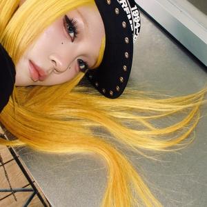 黄之仪Kyra Zilver - Cube illusion (魔方幻象)