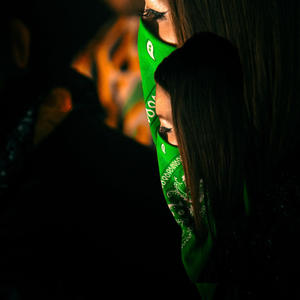 Baddie (feat. Besi) (Explicit)