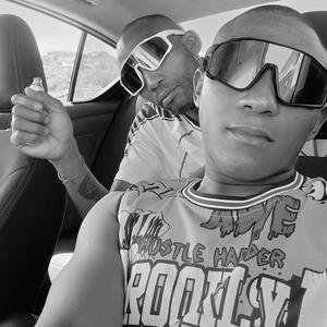 Thumbs Up (feat. Dj Ayaarh)