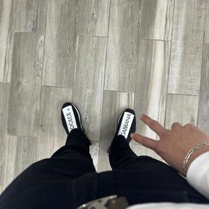 El Mismo que Viste y Calza