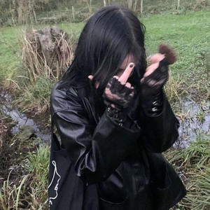 paraphernalia (feat. jayysoul) (Explicit)