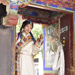 田小琴 - 一个人