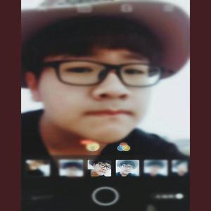 多想在平庸的生活拥抱你
