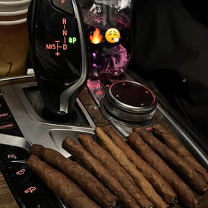 Up the scope (feat. Blazex310 & avianlamarr) (Explicit)