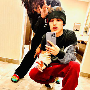 holdmybreath (feat. thraxmanson) (Explicit)