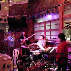 Bebe (feat. Javiera Abufhele, Sergio Gonzalez & Felipe Martinez)