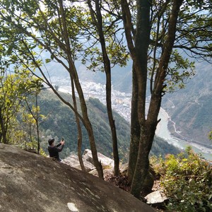 回头看看 (伴奏)