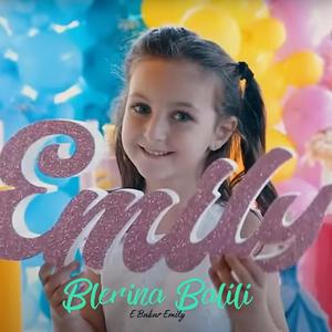 E bukur Emily (Explicit)