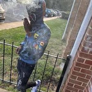 Violent (feat. TrapHard Swagg, TreMoney & KlutchActive) (Explicit)