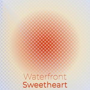 Waterfront Sweetheart