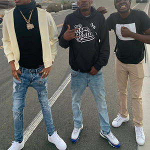 Smoking mirrors (feat. King boolu) (Explicit)