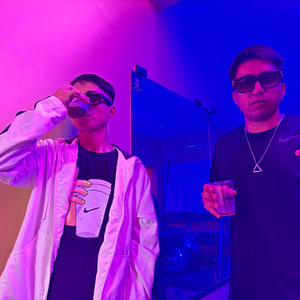 Entre copas (feat. REYES) (Explicit)