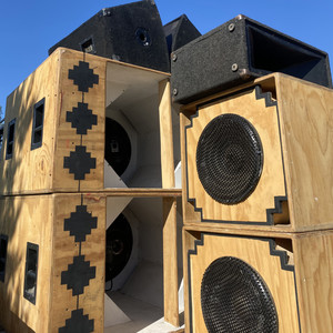 Futuro Golpe riddim (Versión instrumental)