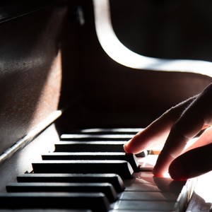 ”Essential Piano Chillout Collection - 30 Relaxing Tracks to Sit Back, Enjoy and Completely Relax”