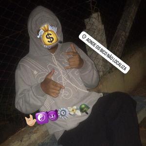 Traficando o dia Inteiro (feat. 33Tanzinpluggg) (Explicit)