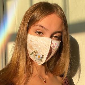 wear a pretty mask (Explicit)